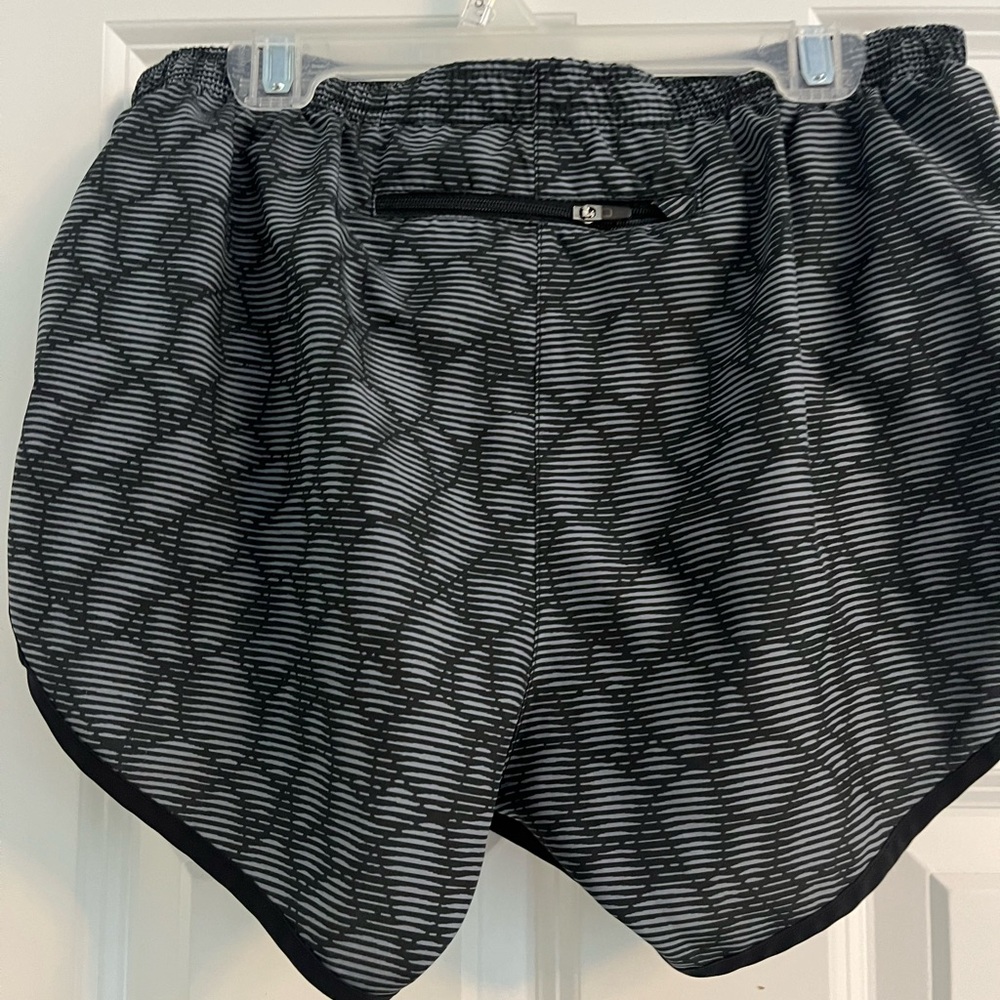 athletic shorts - Picture 2 of 2